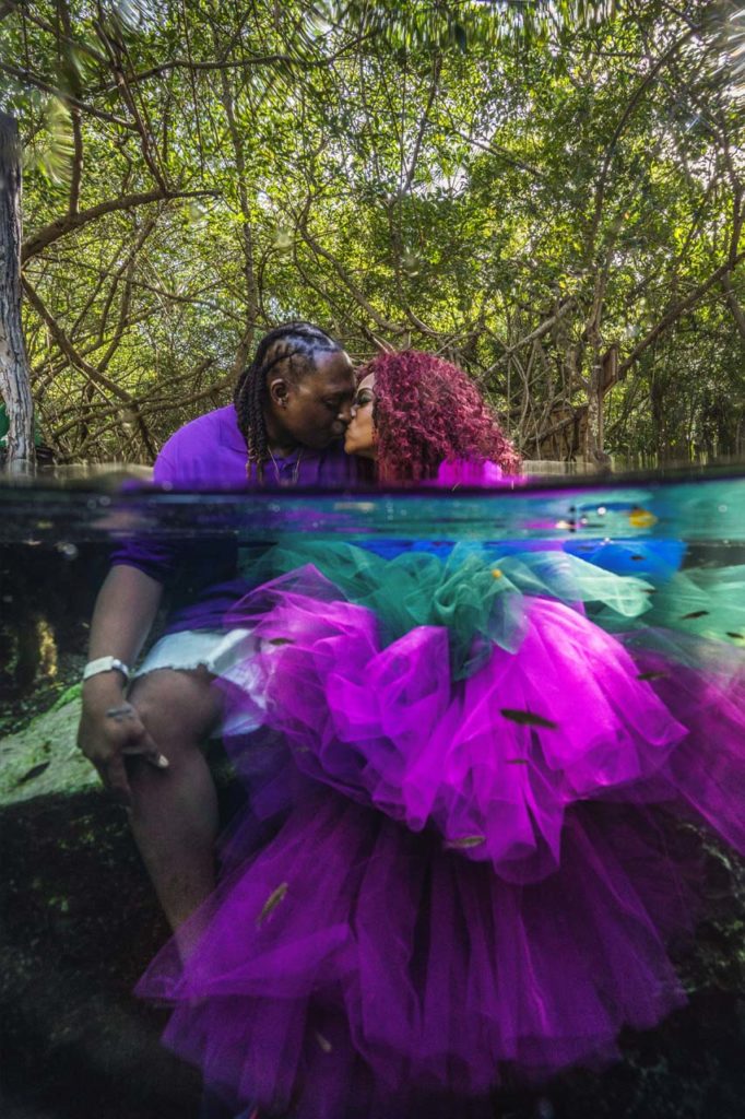 engagement-cenote-photoshoot-mexico.