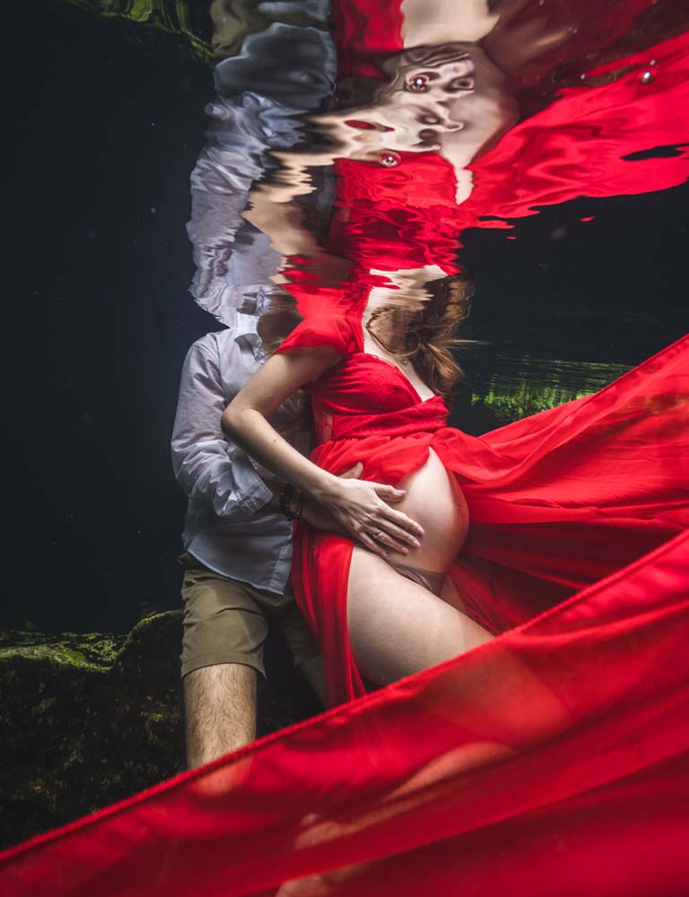 Enchanting Underwater Maternity Photography in Cenotes